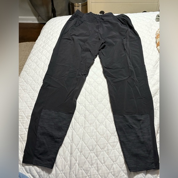 Outdoor Voices The OV Nylon Women’s Track Pants - Picture 10 of 11